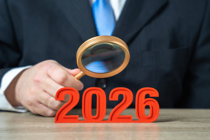 「100年企業の特徴とは？2026年に100周年を迎える企業から読む持続可能な経営の条件」のアイキャッチ画像