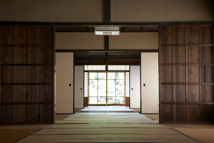 「“伝統”を土台に、たゆまぬ更新を<br>家訓を浸透させ、承継を柔軟に設計する」のアイキャッチ画像